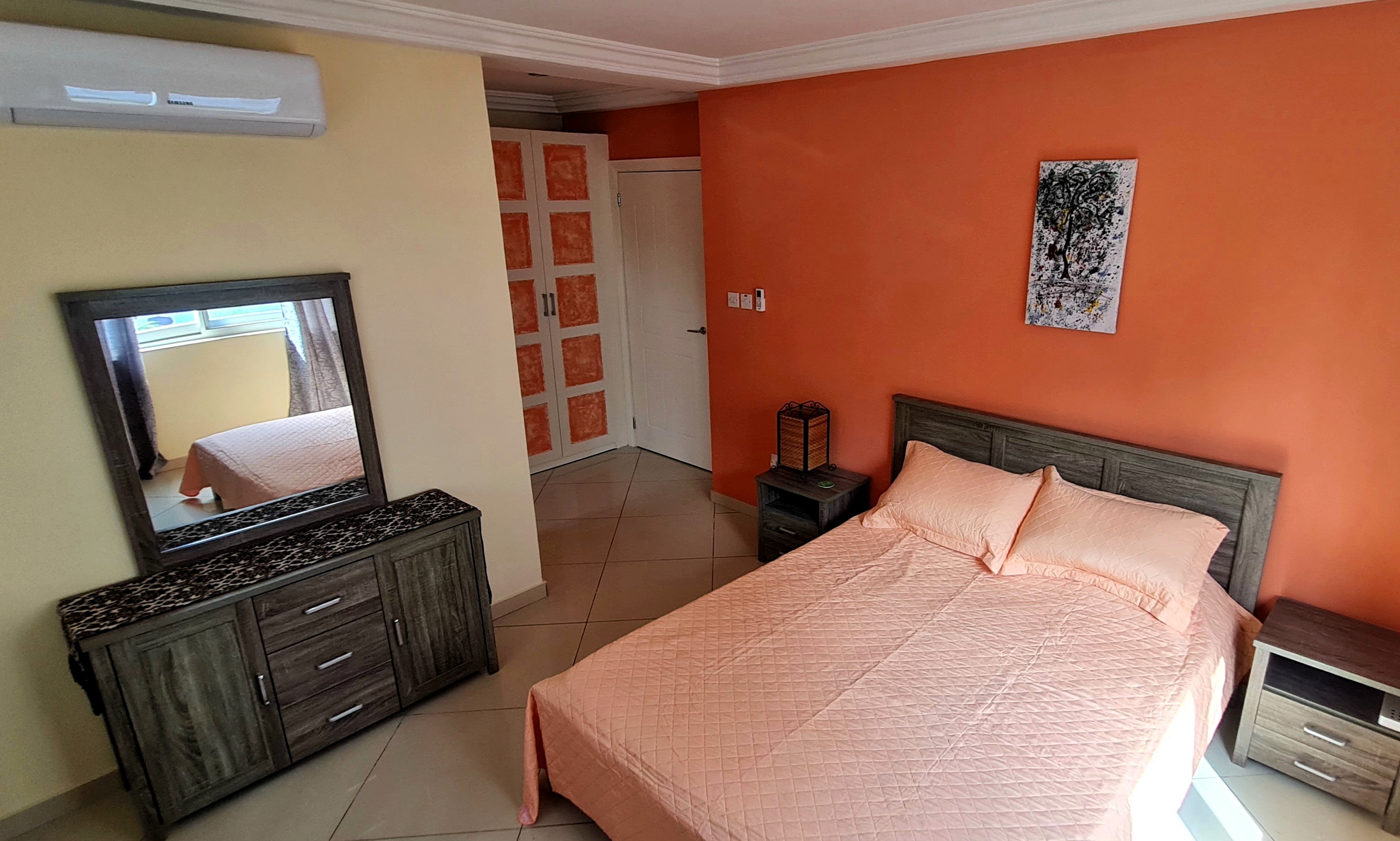 Main bedroom at Mamle's Retreat in East Legon, Accra